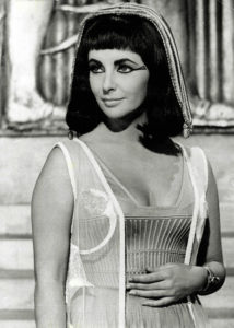 Elizabeth_Taylor_Cleopatra_1963